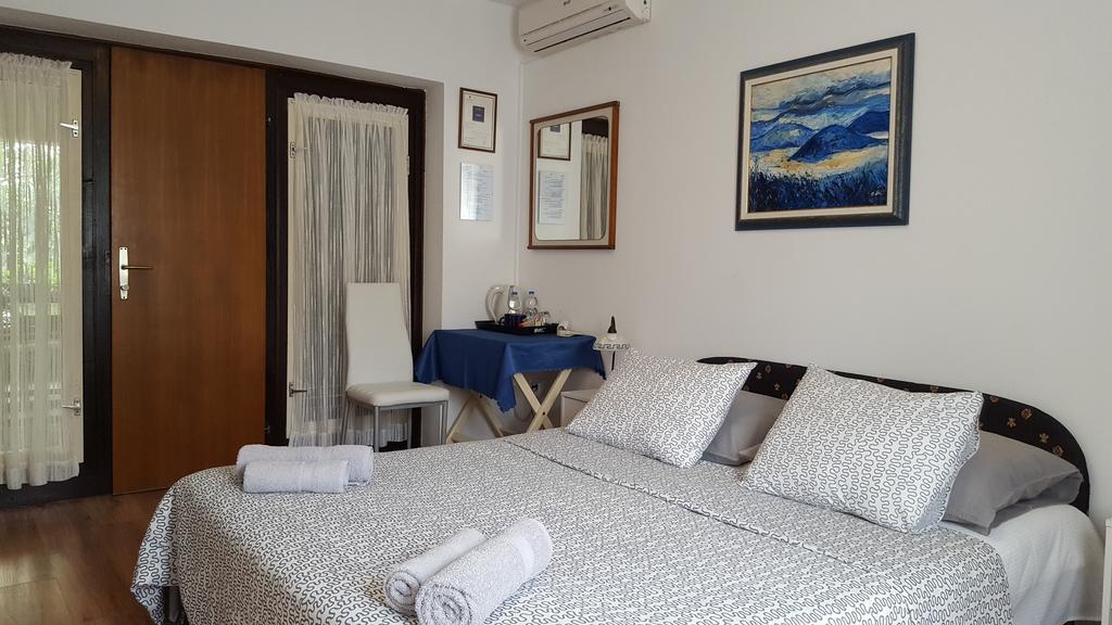 Guest House Jole Rovinj Exterior photo